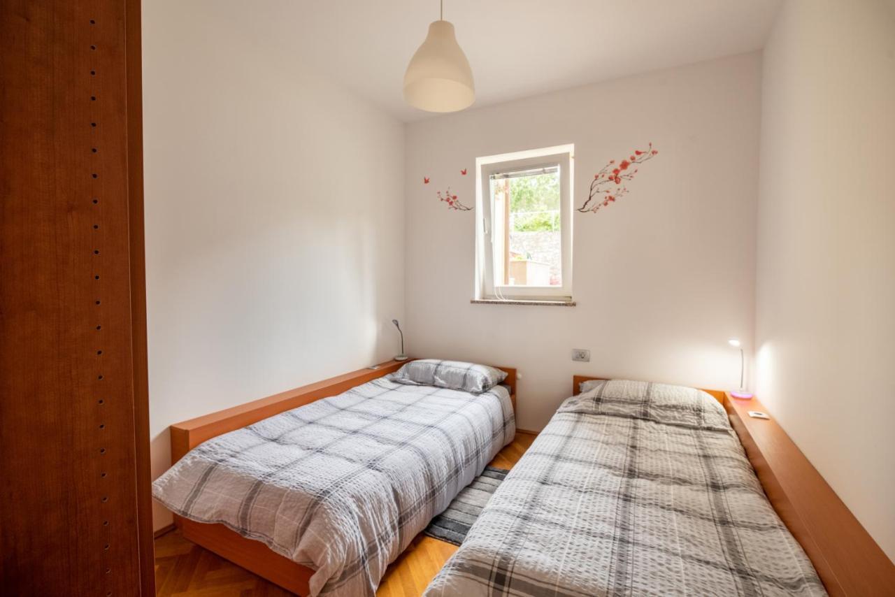 Seaview Apartment Lea Icici Ngoại thất bức ảnh