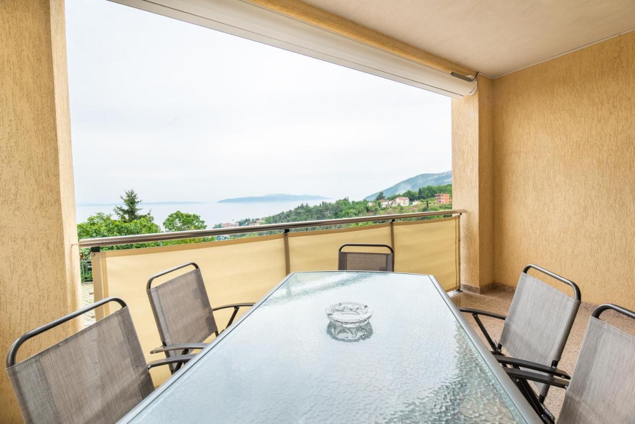 Seaview Apartment Lea Icici Ngoại thất bức ảnh