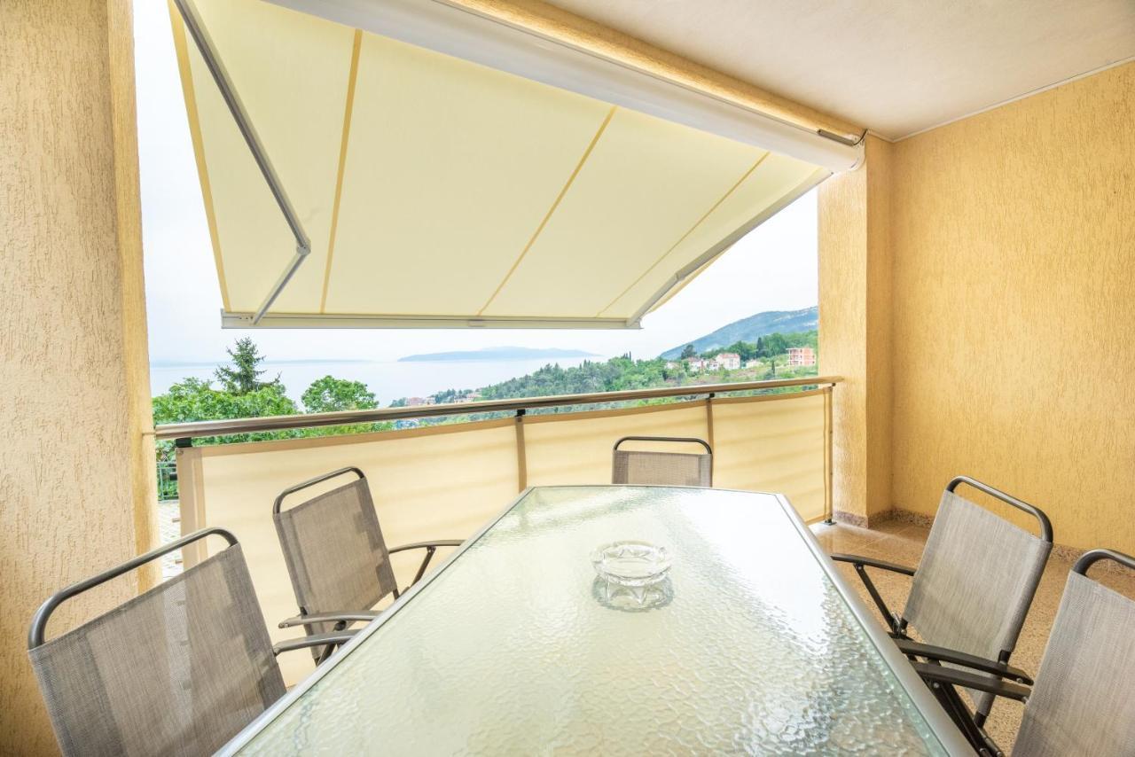 Seaview Apartment Lea Icici Ngoại thất bức ảnh
